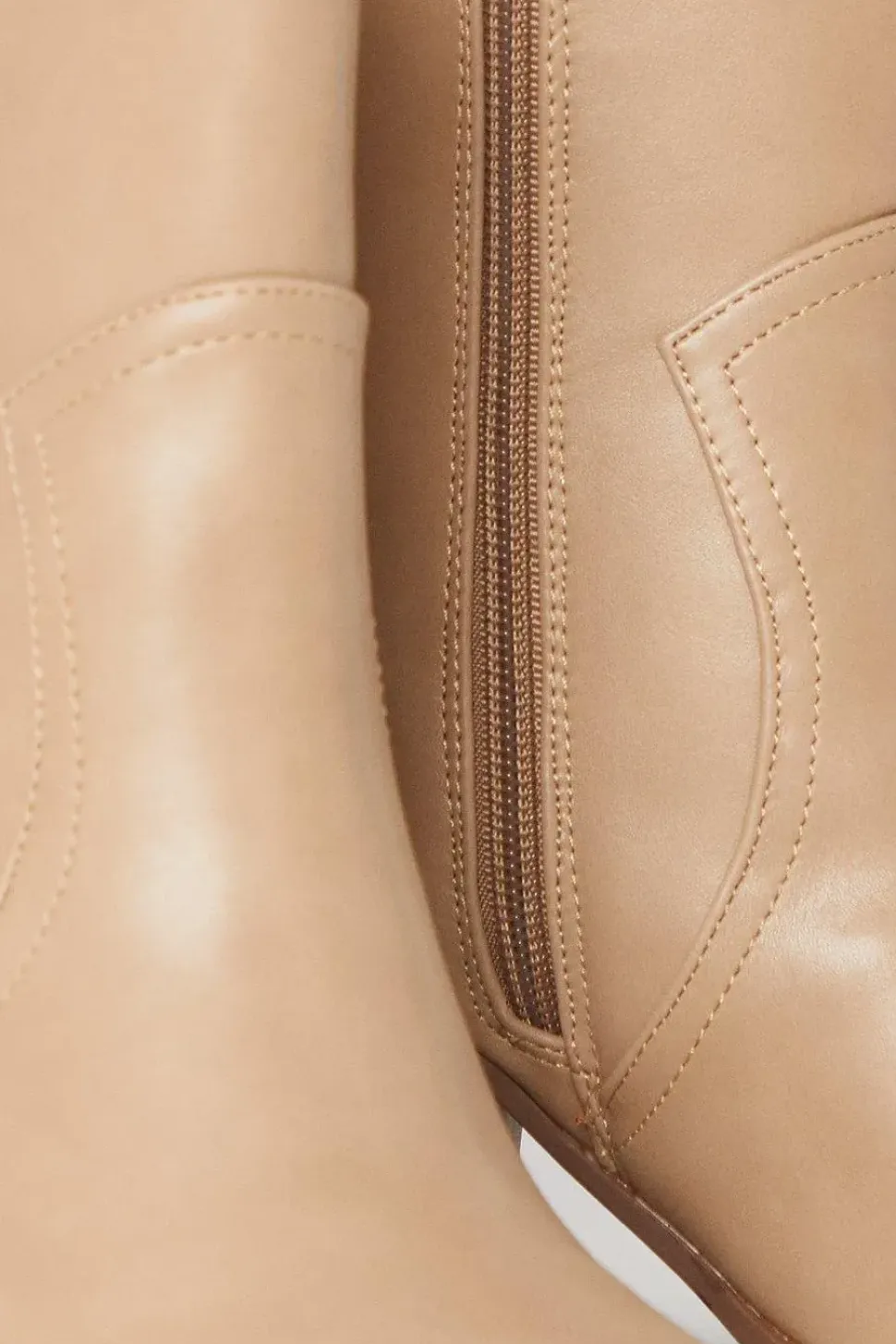 Jessica Embroidered Detail Western Cowboy Boots
