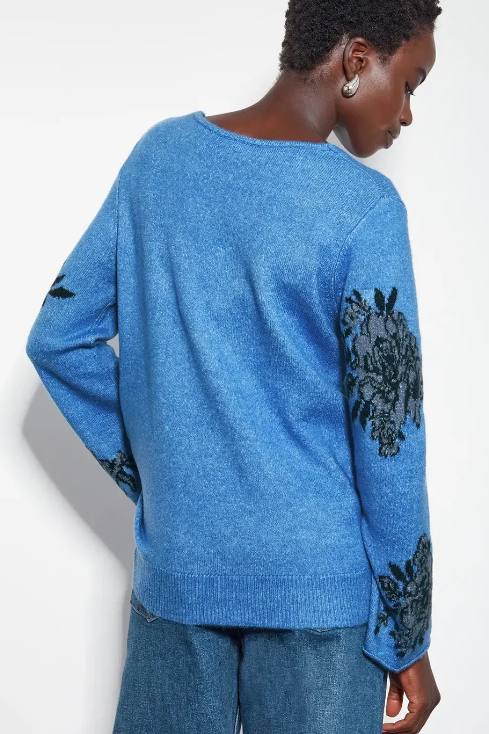 Jess V-Neck Floral Jacquard Jumper Blue