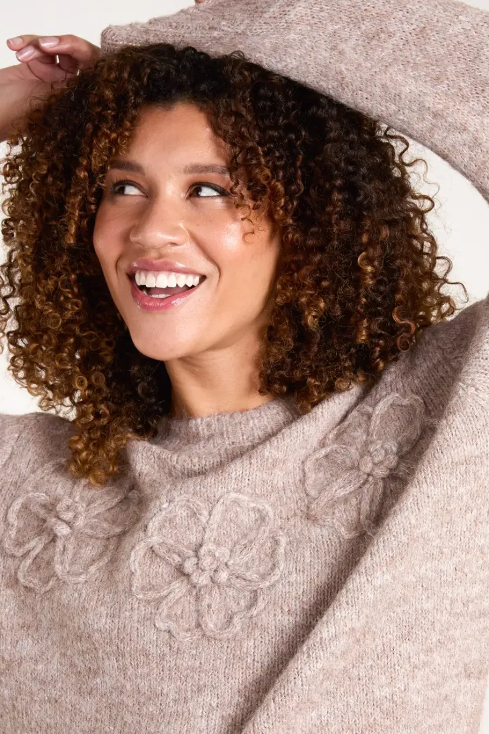 Knit Flower Embroidery Jumper