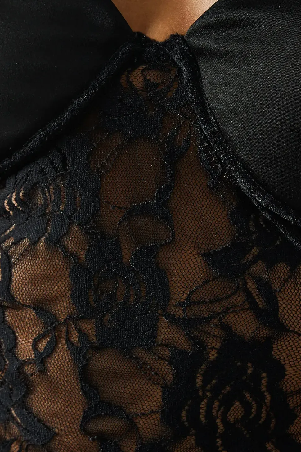 Lace Insert Cupped Strappy Maxi Dress