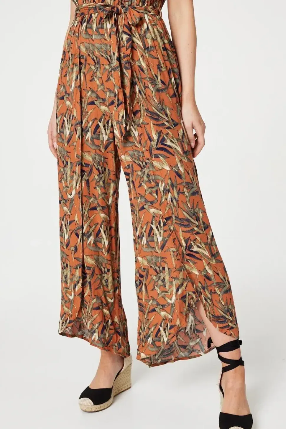 Leaf Print Sleeveless Jumpsuit
