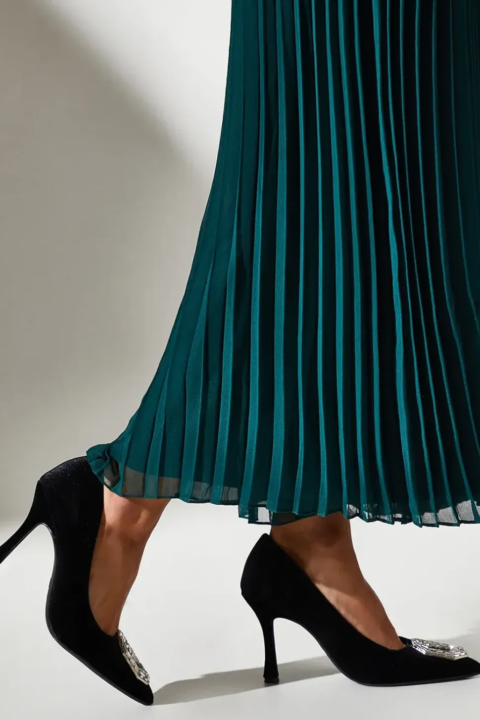 Livvy Velvet Brooch Detail High Heel Court Shoe