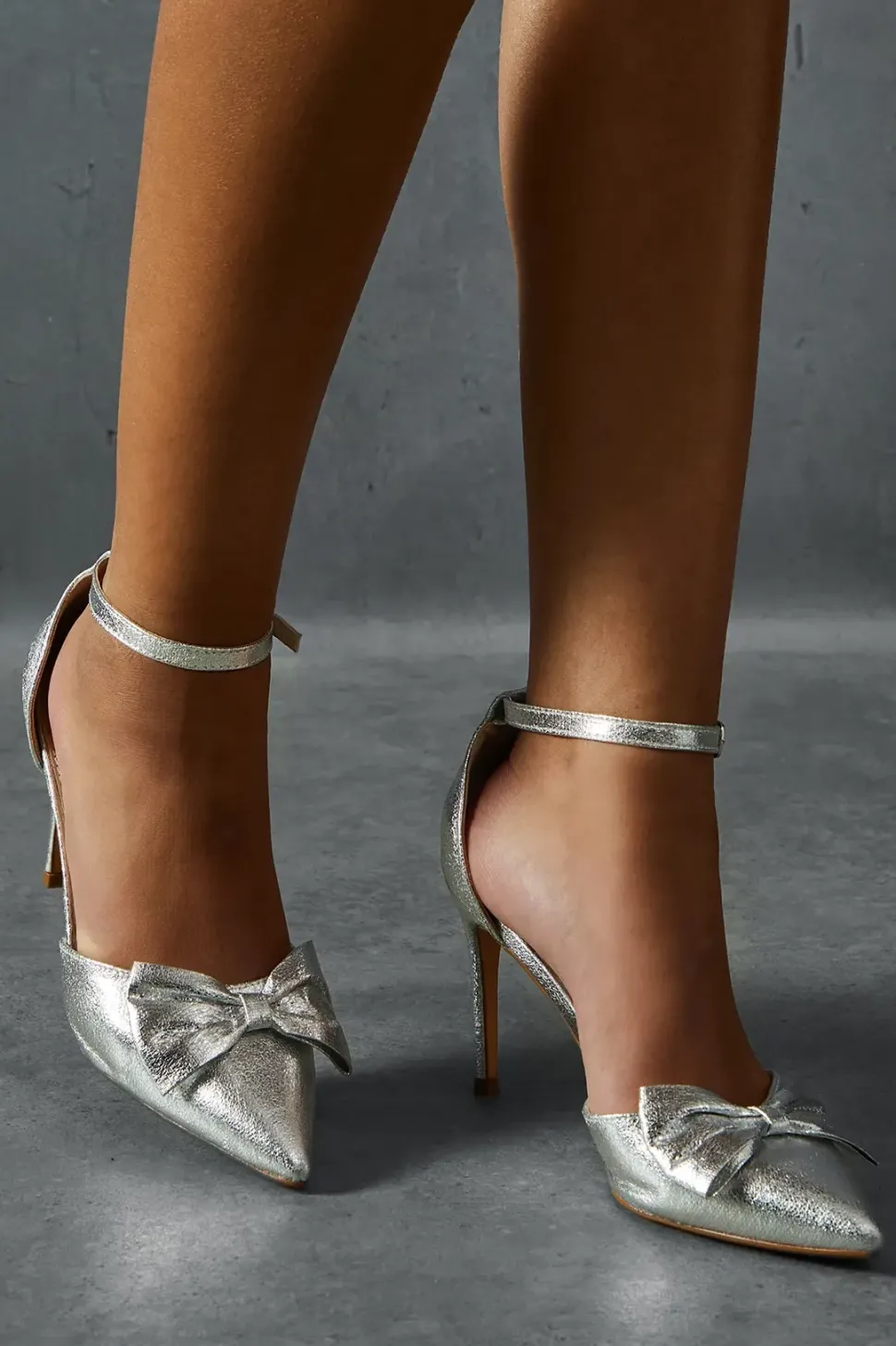 Metallic Bow Pointed Heels