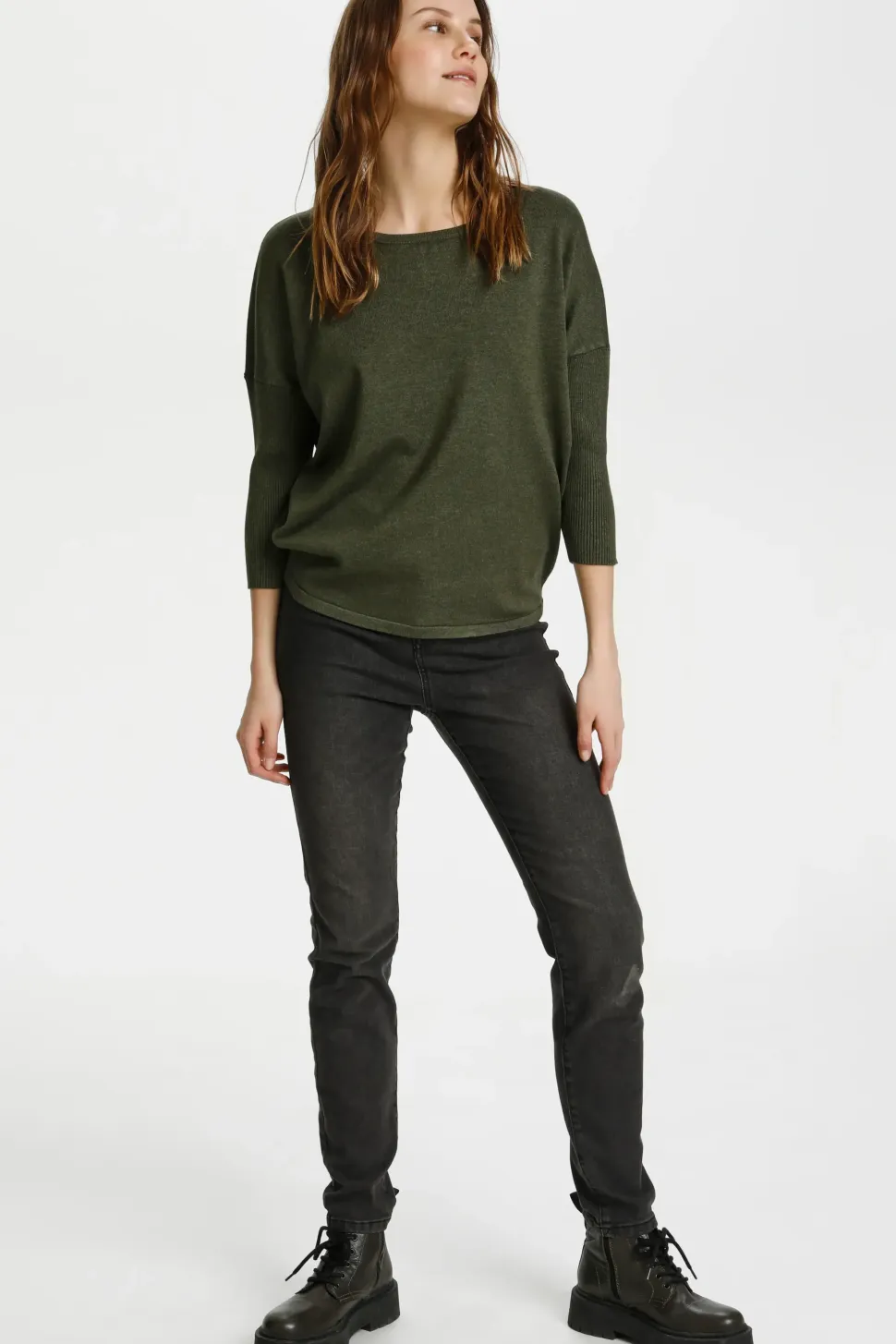 Mila R-Neck Pullover-Plain