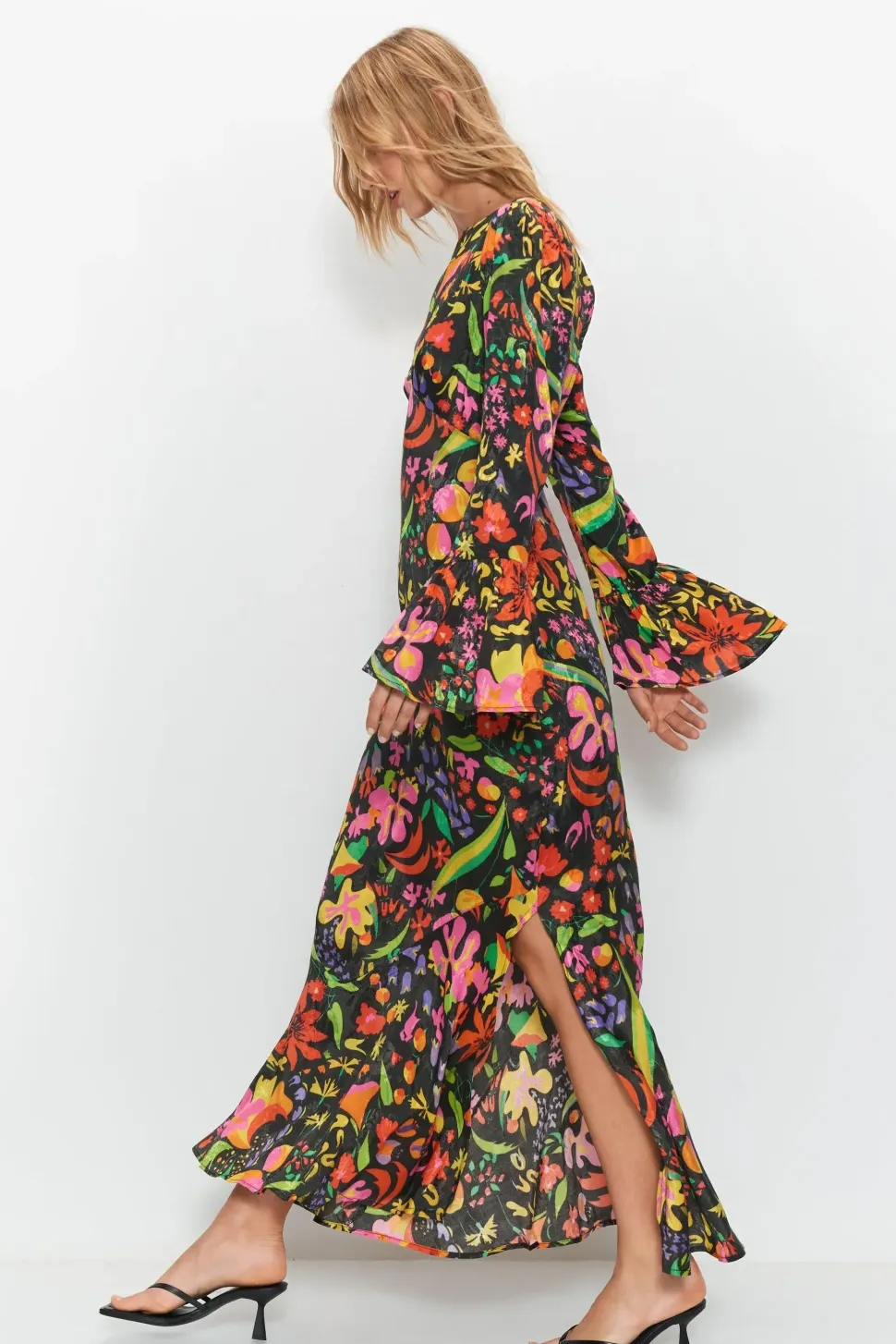 Mixed Floral Jacquard Flute Sleeve Jacquard Midi Dress