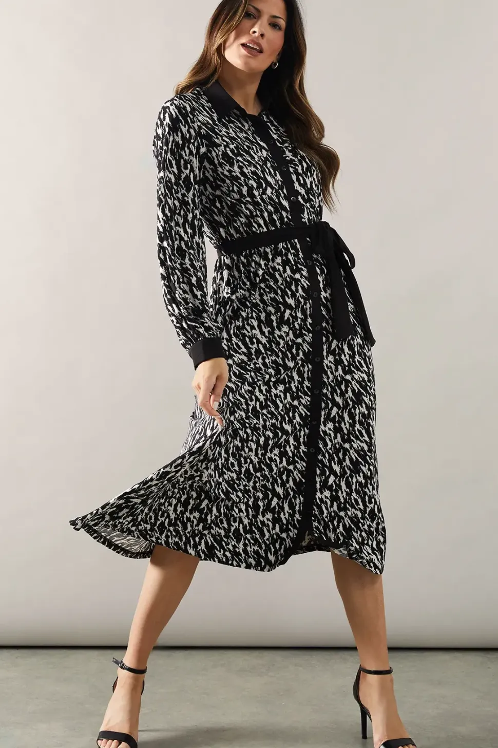 Mono Animal Contrast Collar Detail Midi Dress