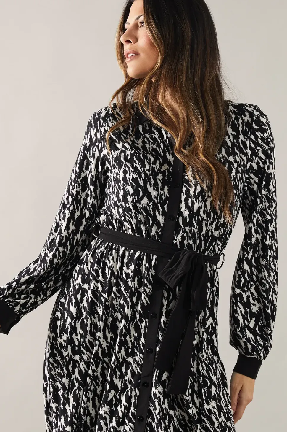 Mono Animal Contrast Collar Detail Midi Dress