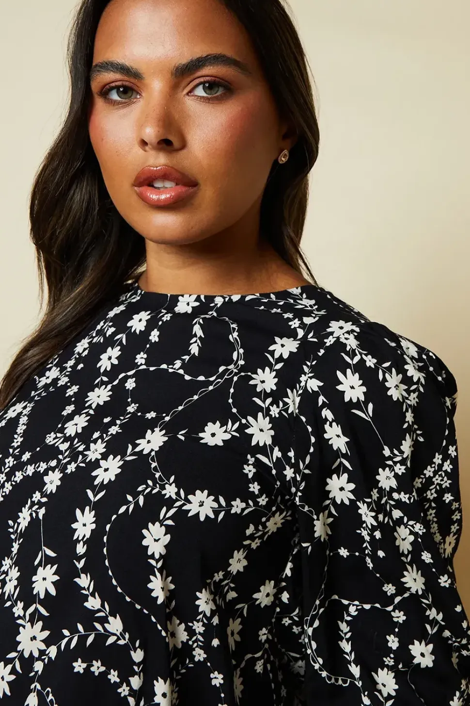 Mono Floral Shirred hem blouse