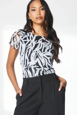 Mono Geo Mesh T-shirt