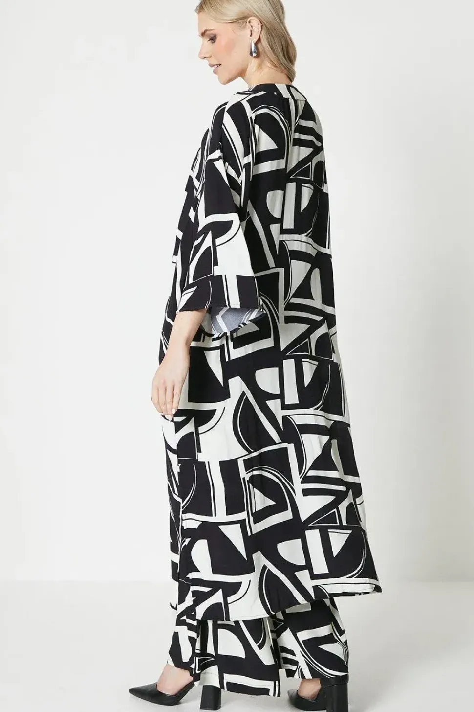Mono Geo Printed Longline Kimono