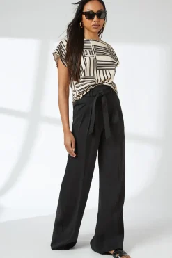Mono Geo Print Short Sleeve Top