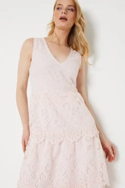 Occasion Lace Tiered Midaxi Dress