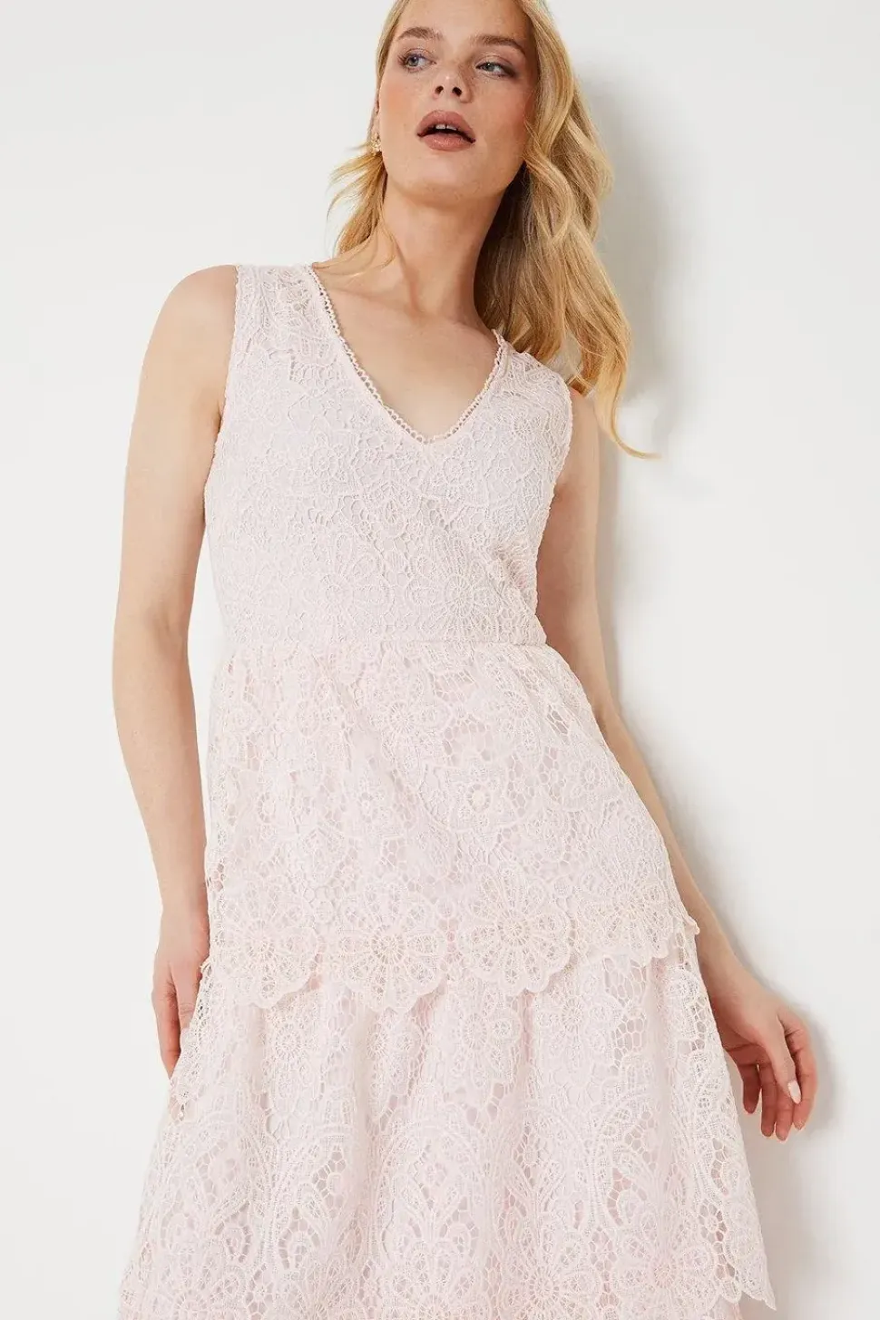 Occasion Lace Tiered Midaxi Dress