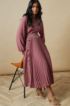 Occasion Premium Lace Insert Pleated Midi Dress
