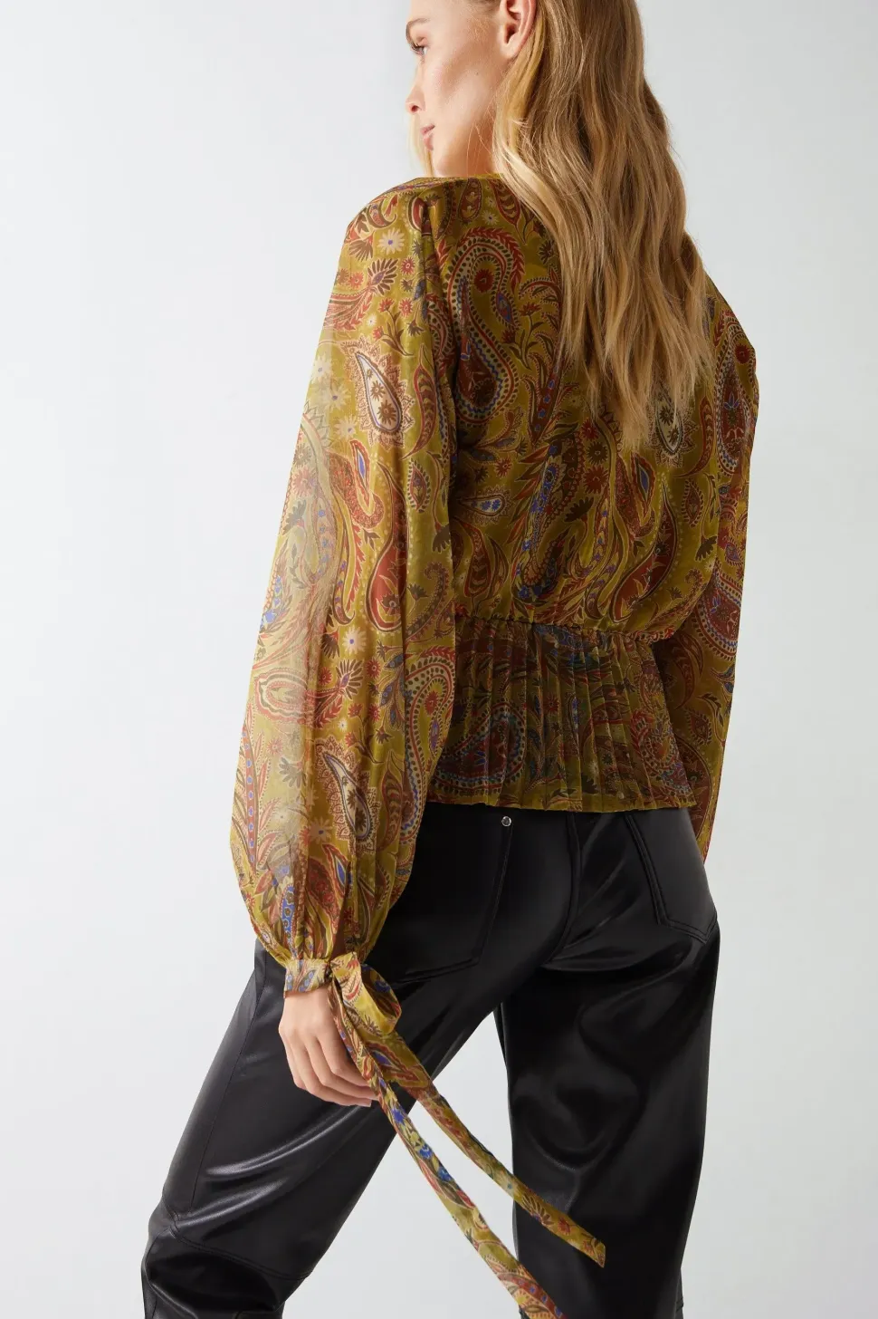 Paisley Print V Neck Pleat Hem Chiffon Blouse