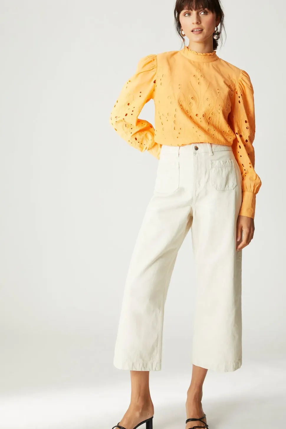Patch Pocket Wide Leg Crop Trousers