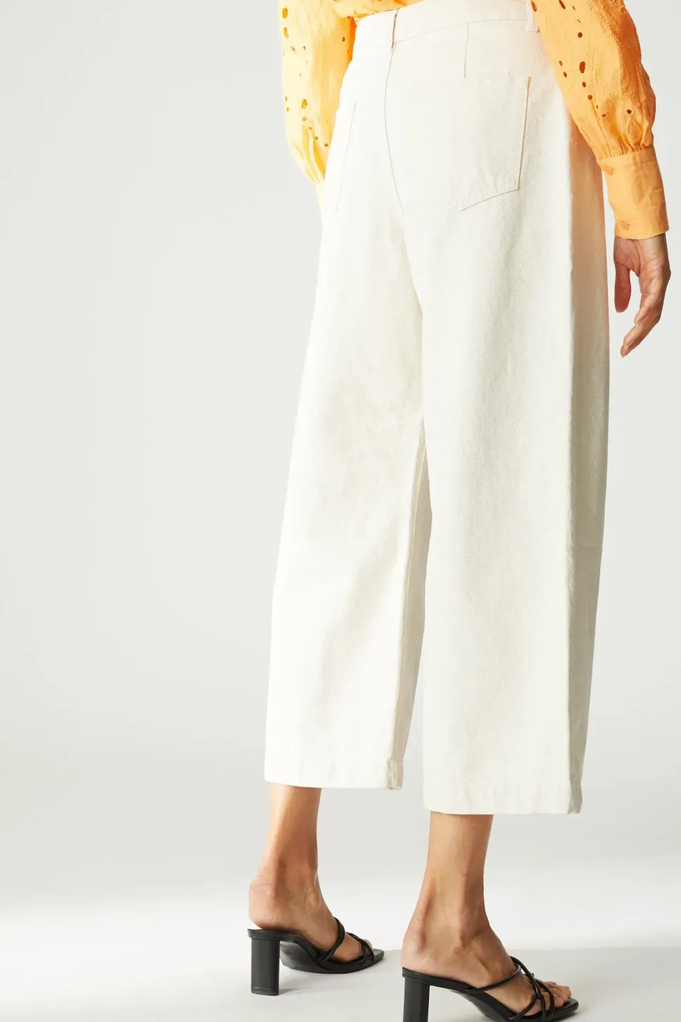 Patch Pocket Wide Leg Crop Trousers