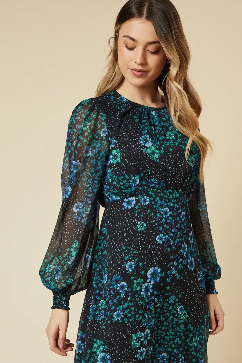 Patchwork Floral Shirred Cuff Midi Dress