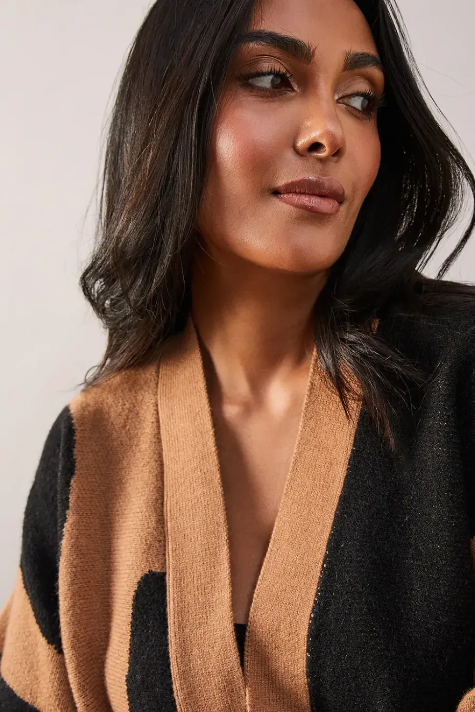 Petite Abstract Design Edge To Edge Cardigan