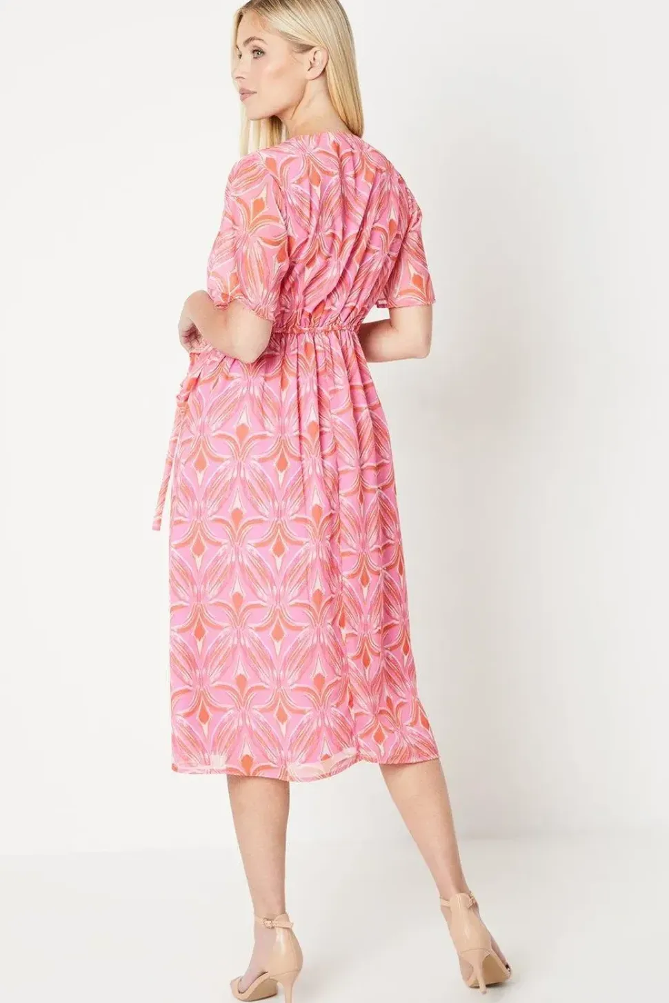 Petite Abstract Print Flutter Sleeve Ruffle Midi Dress