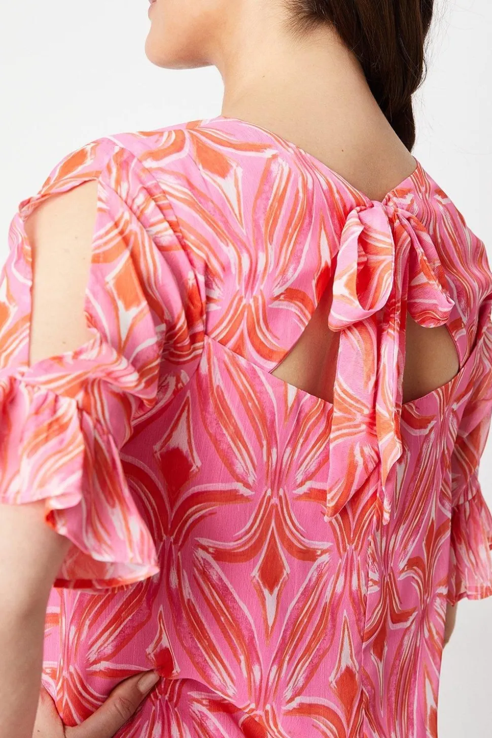 Petite Abstract Print Flutter Sleeve Tie Back Shift Dress