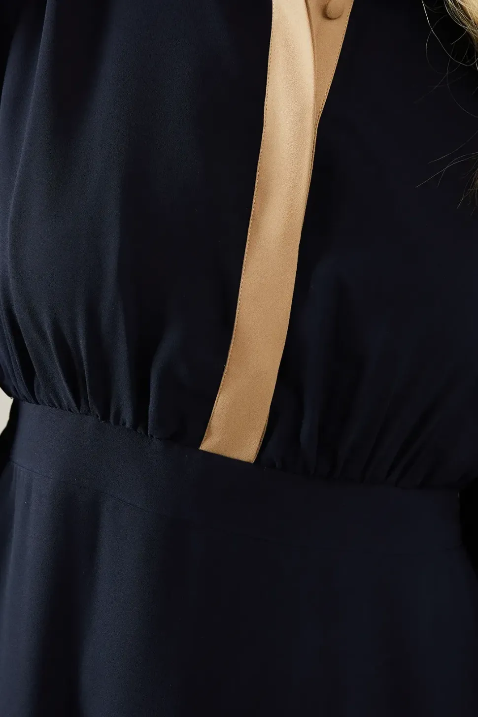 Petite Contrast Collar Pleated Shirt Midi Dress