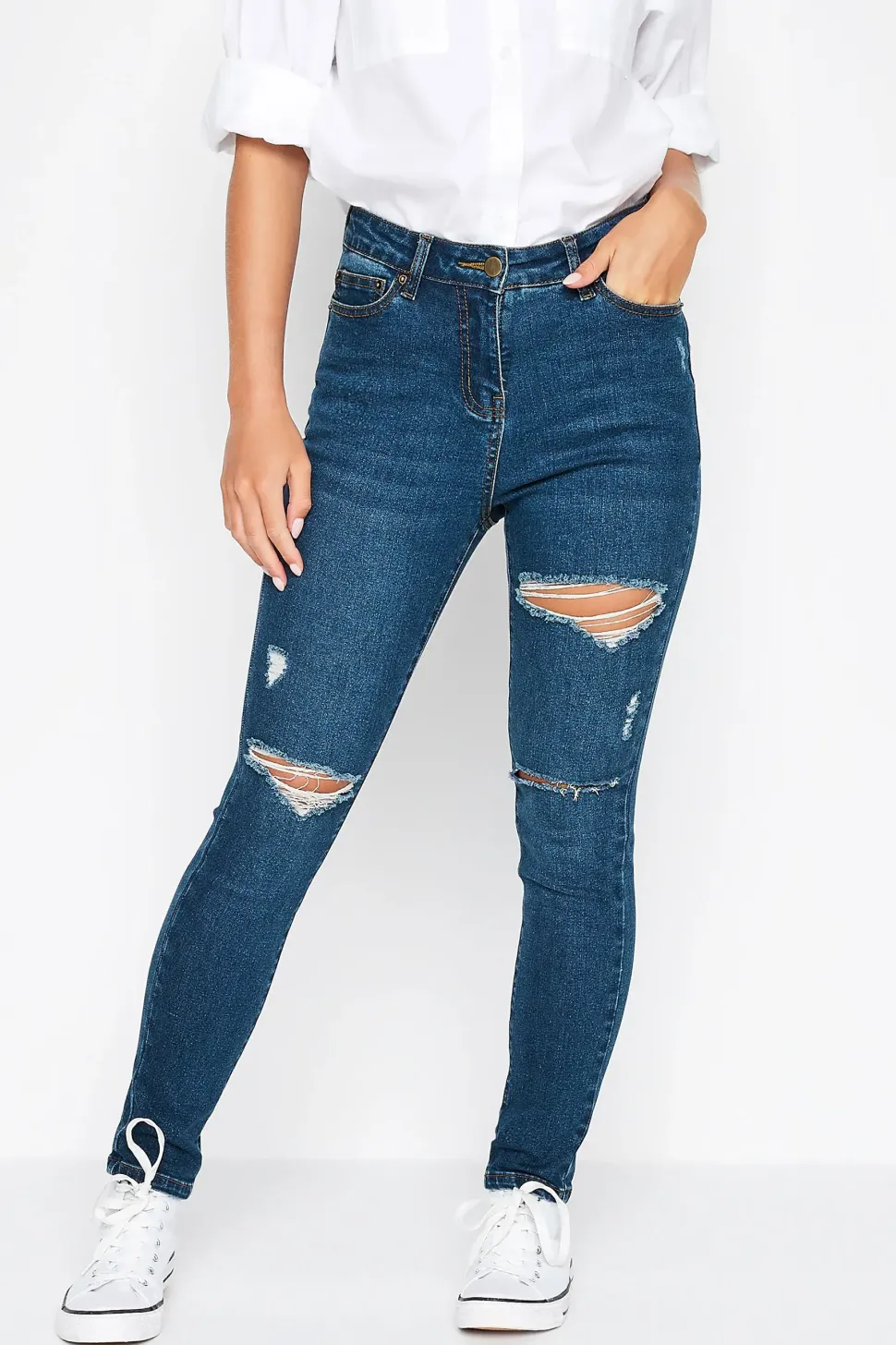 Petite Distressed Skinny Jeans