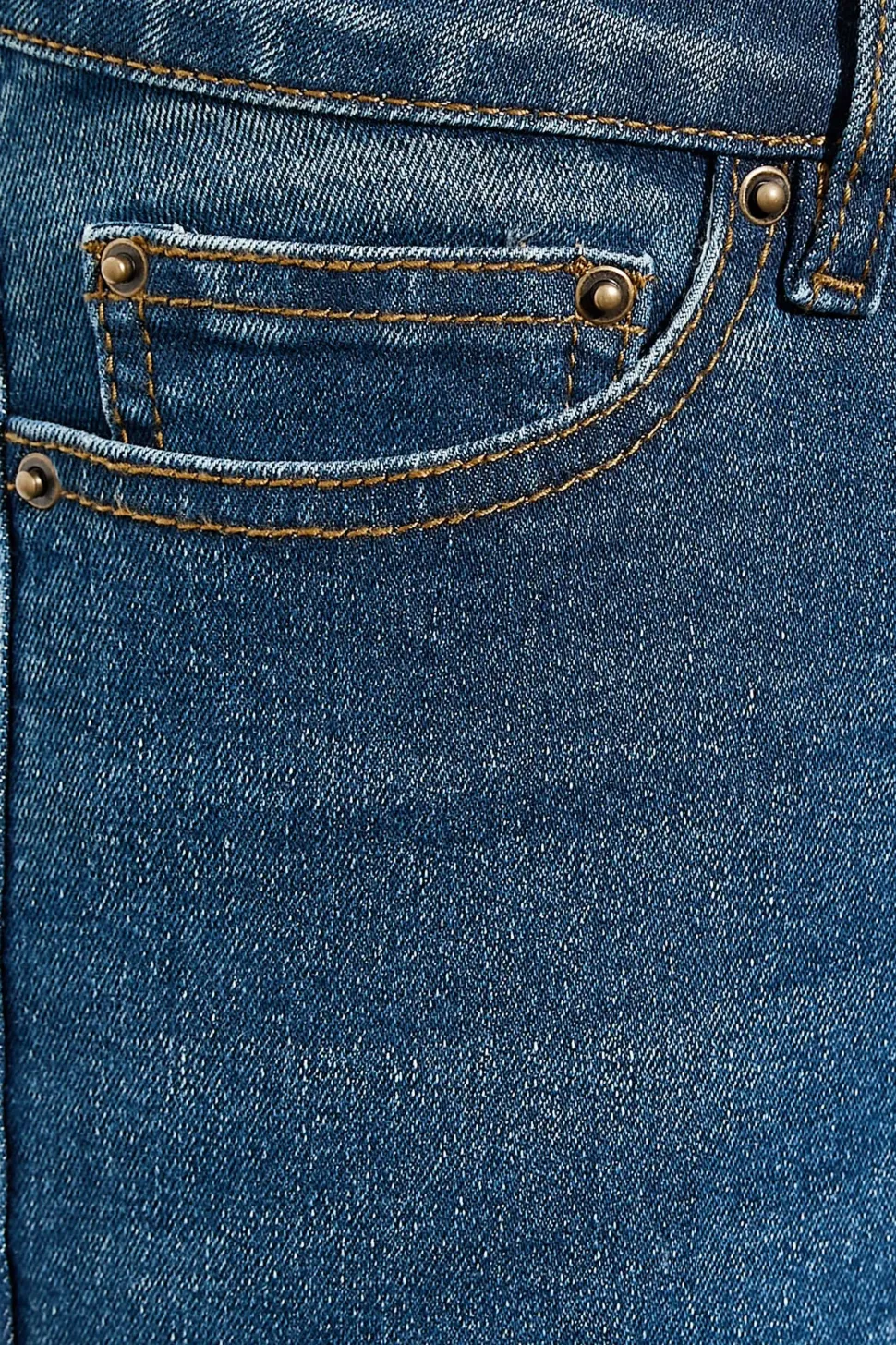 Petite Distressed Skinny Jeans