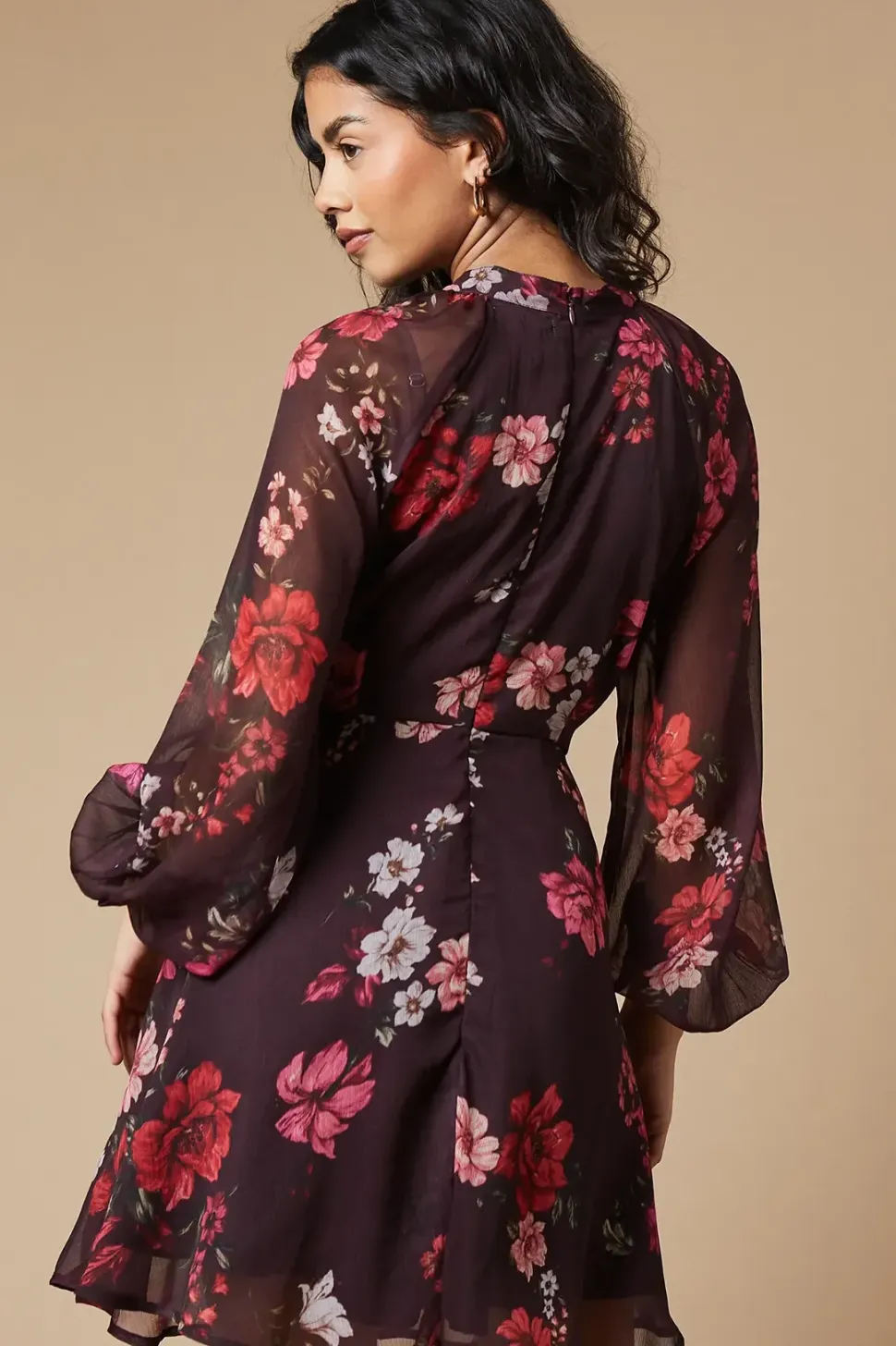 Petite Floral Chiffon Keyhole Mini Dress