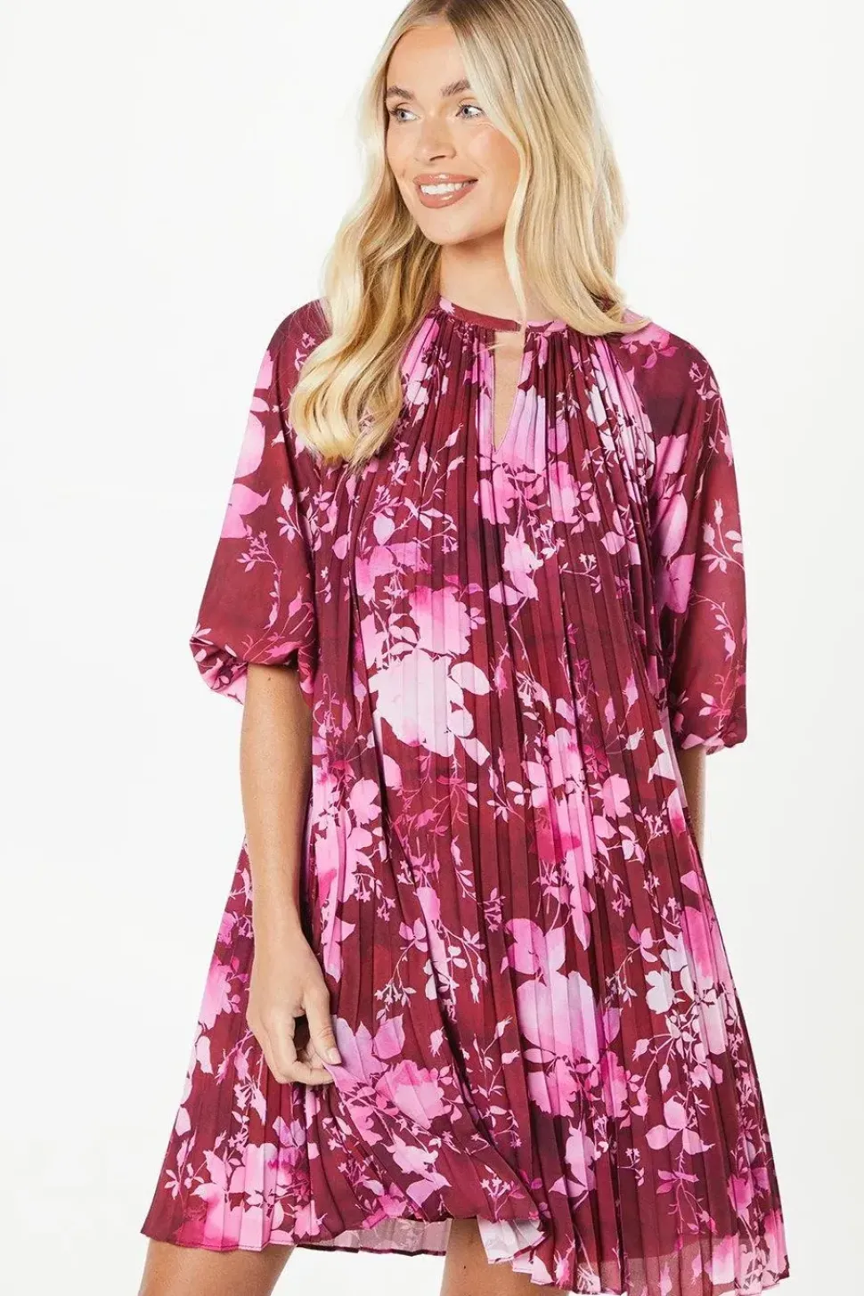 Petite Floral Pleated 3/4 Sleeve Shift Dress