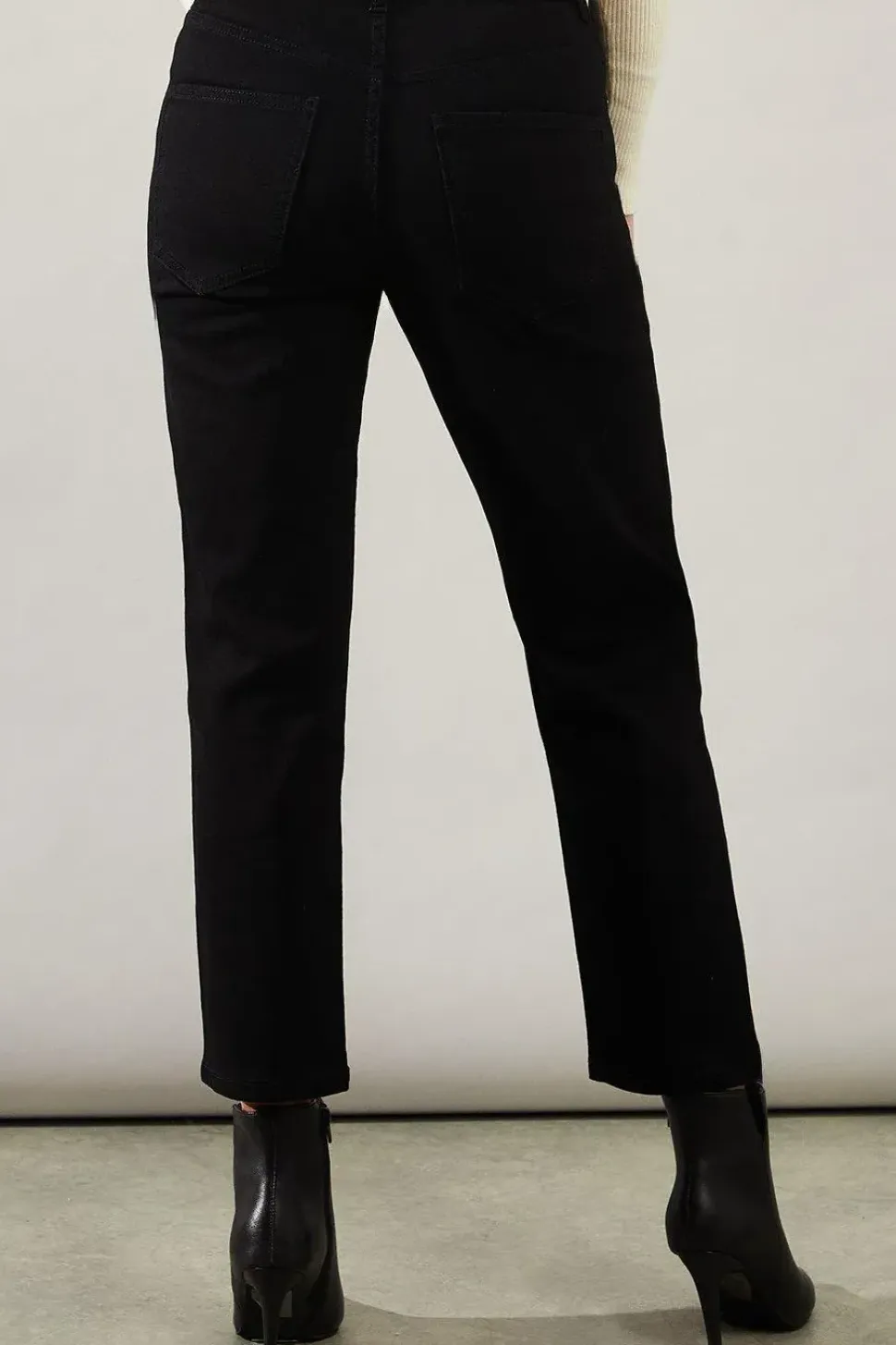 Petite Harper Straight Leg Jean