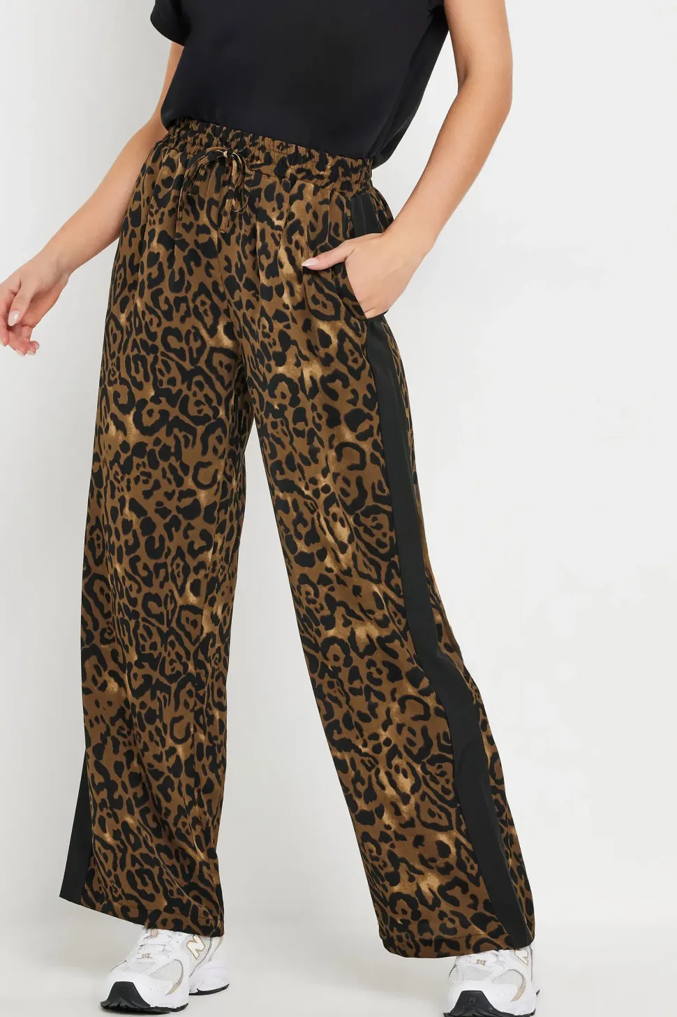 Petite Leopard Print Striped Wide Leg Trousers