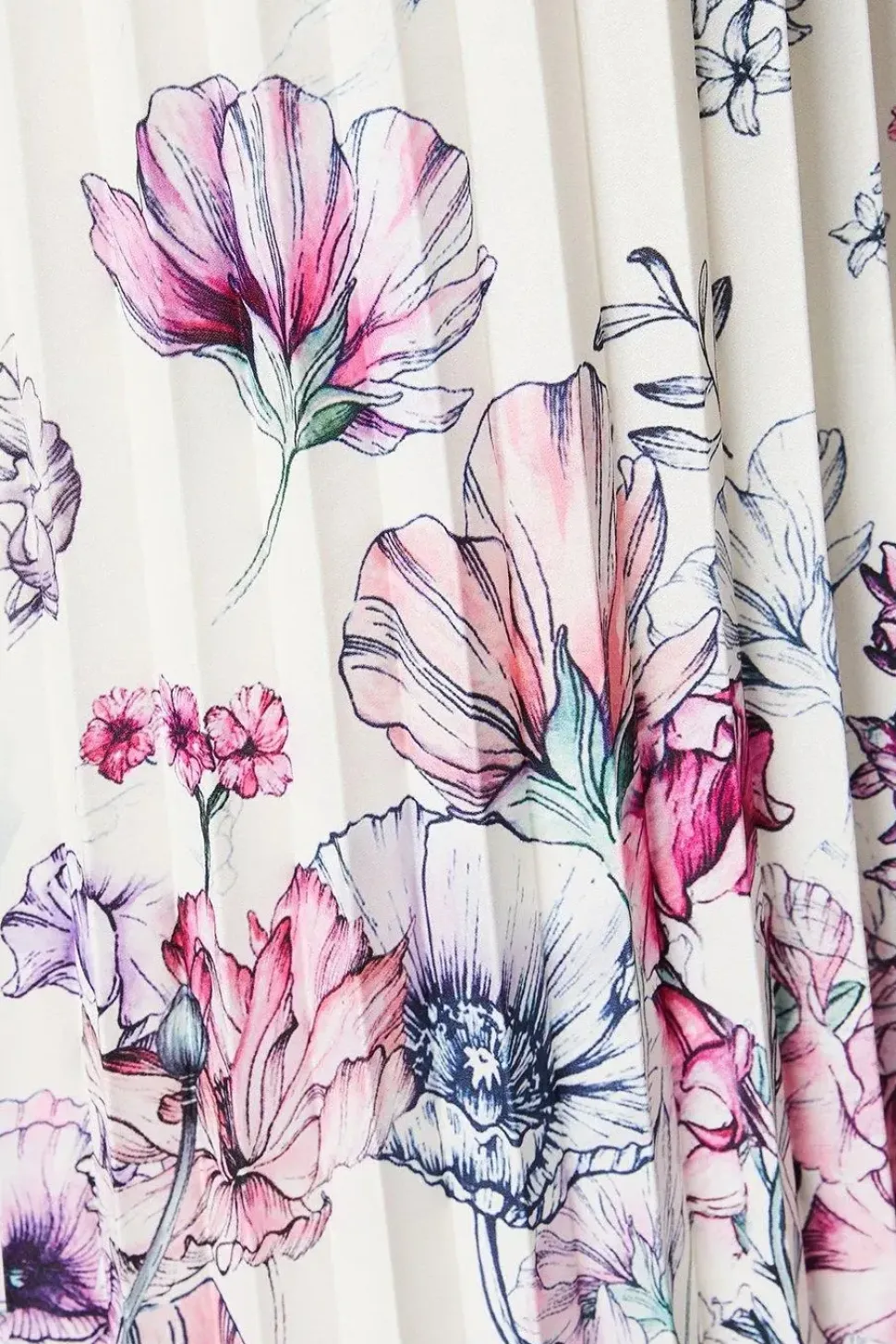 Petite Pleated Wide Leg Trouser In Floral Print