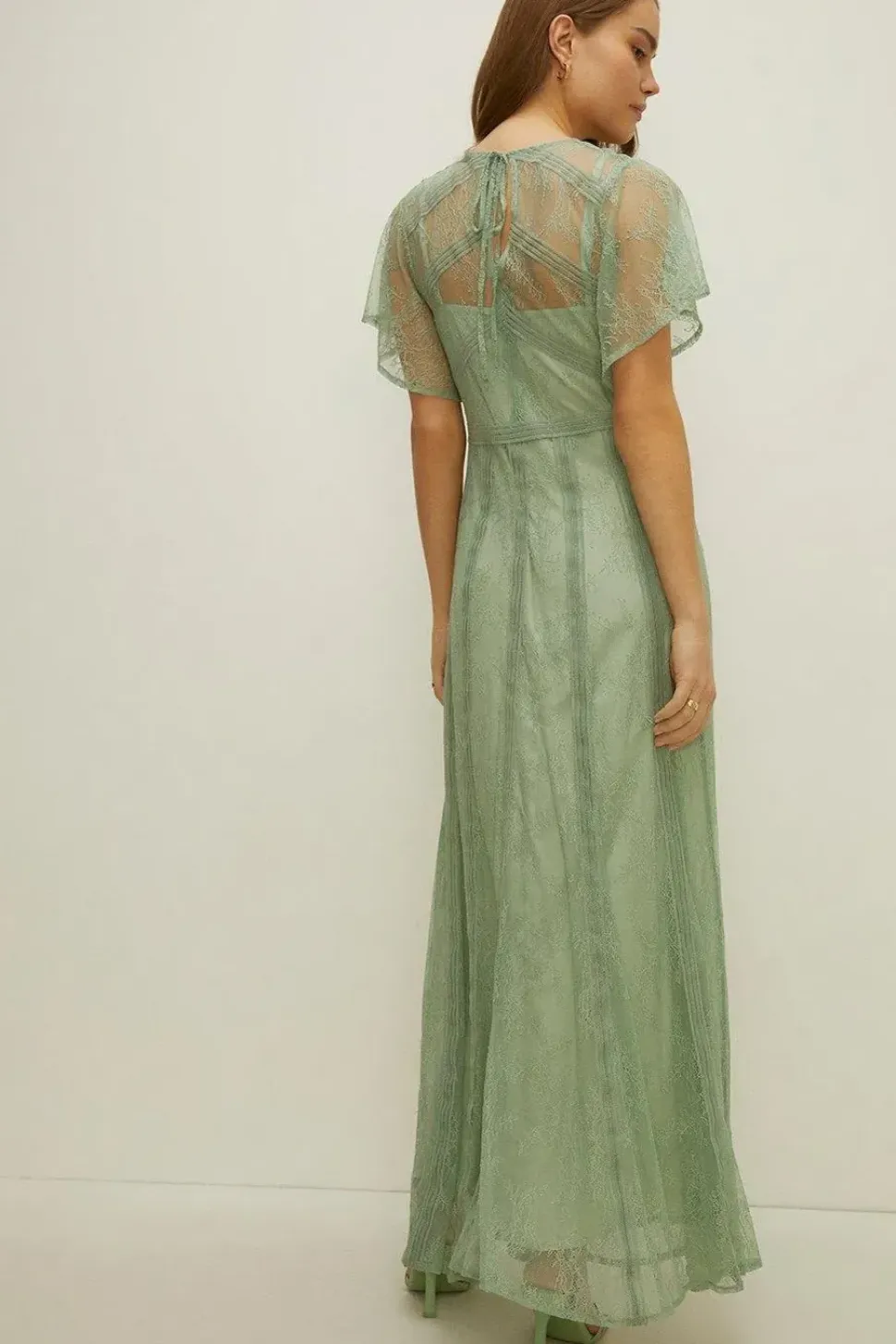 Petite Premium Delicate Lace Maxi Bridesmaids Dress
