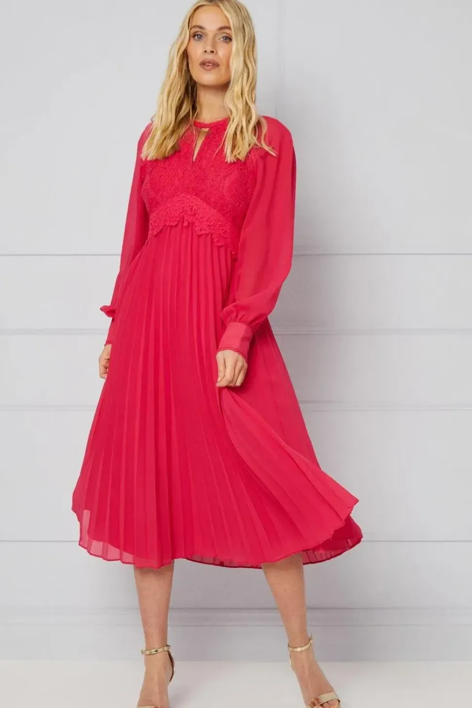 Petite Premium Lace Insert Pleated Midaxi Dress