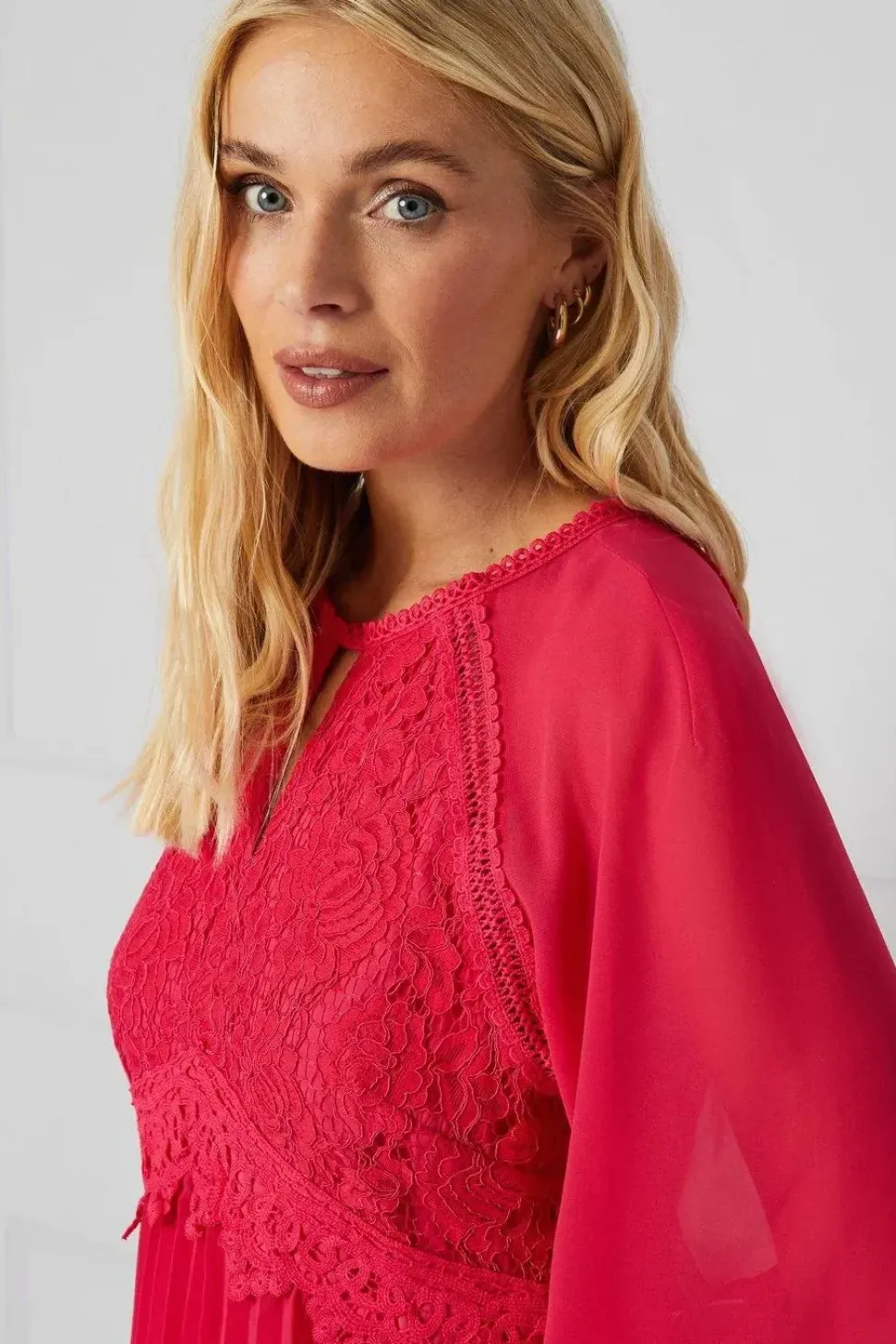 Petite Premium Lace Insert Pleated Midaxi Dress