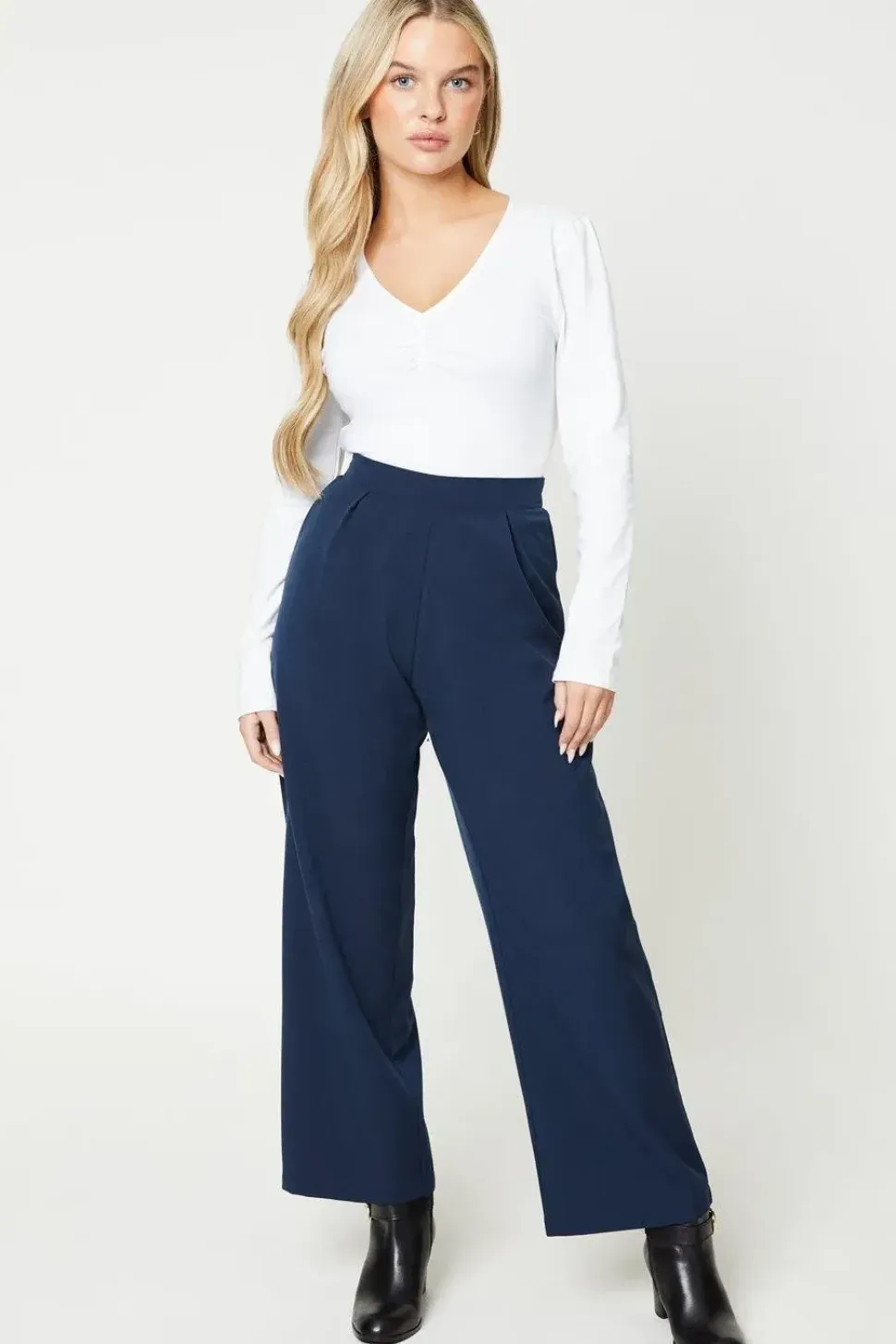 Petite Pull On Wide Leg Trouser