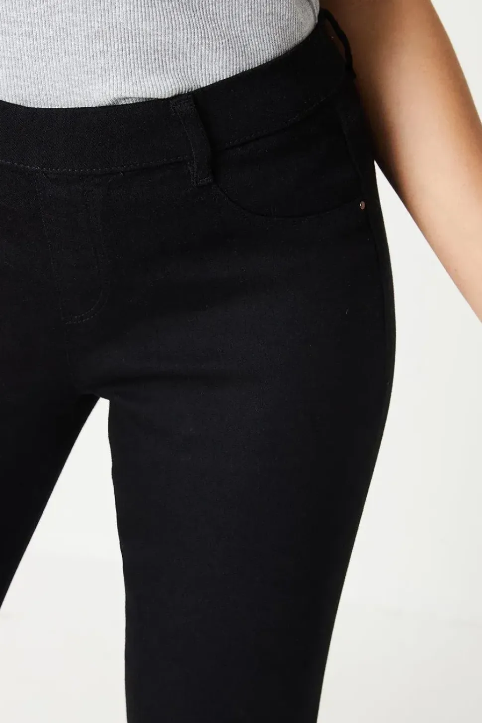 Petite Skinny Ankle Grazer Jeggings