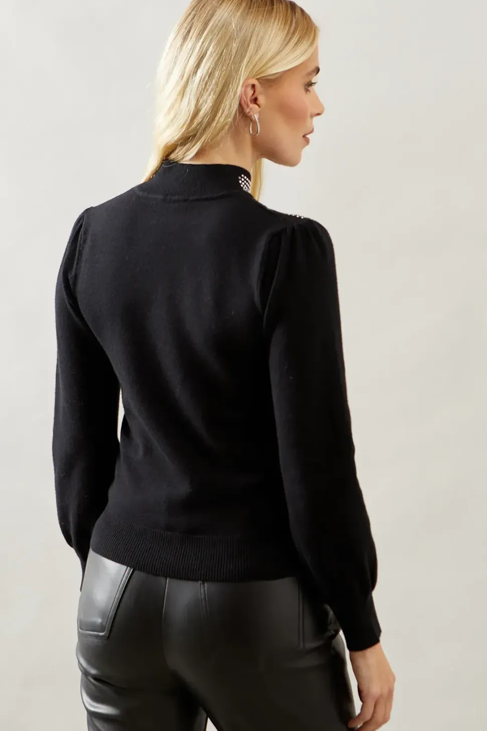 Petite Studded Neckline Balloon Sleeve Knitted Top