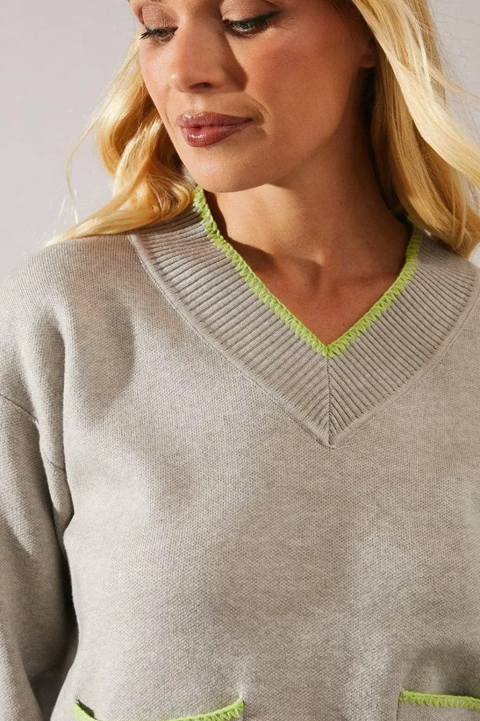 Petite Tipped Pocket Front V Neck Jumper
