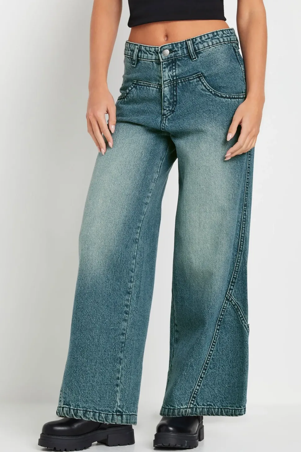 Petite Wide Leg Jeans