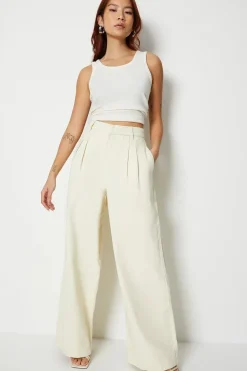 Pleat Front Wide Leg Denim Jeans
