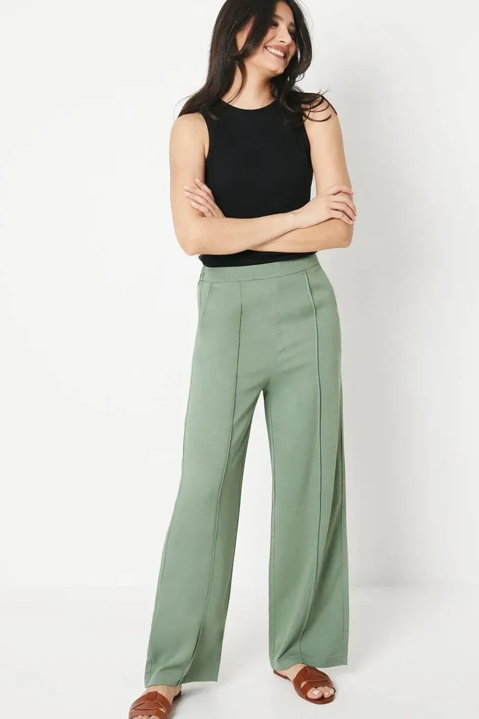 Pleat Front Wide Leg Trouser