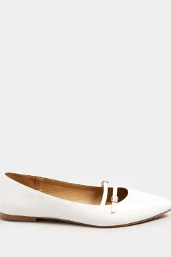 Pointed Buckle Flats