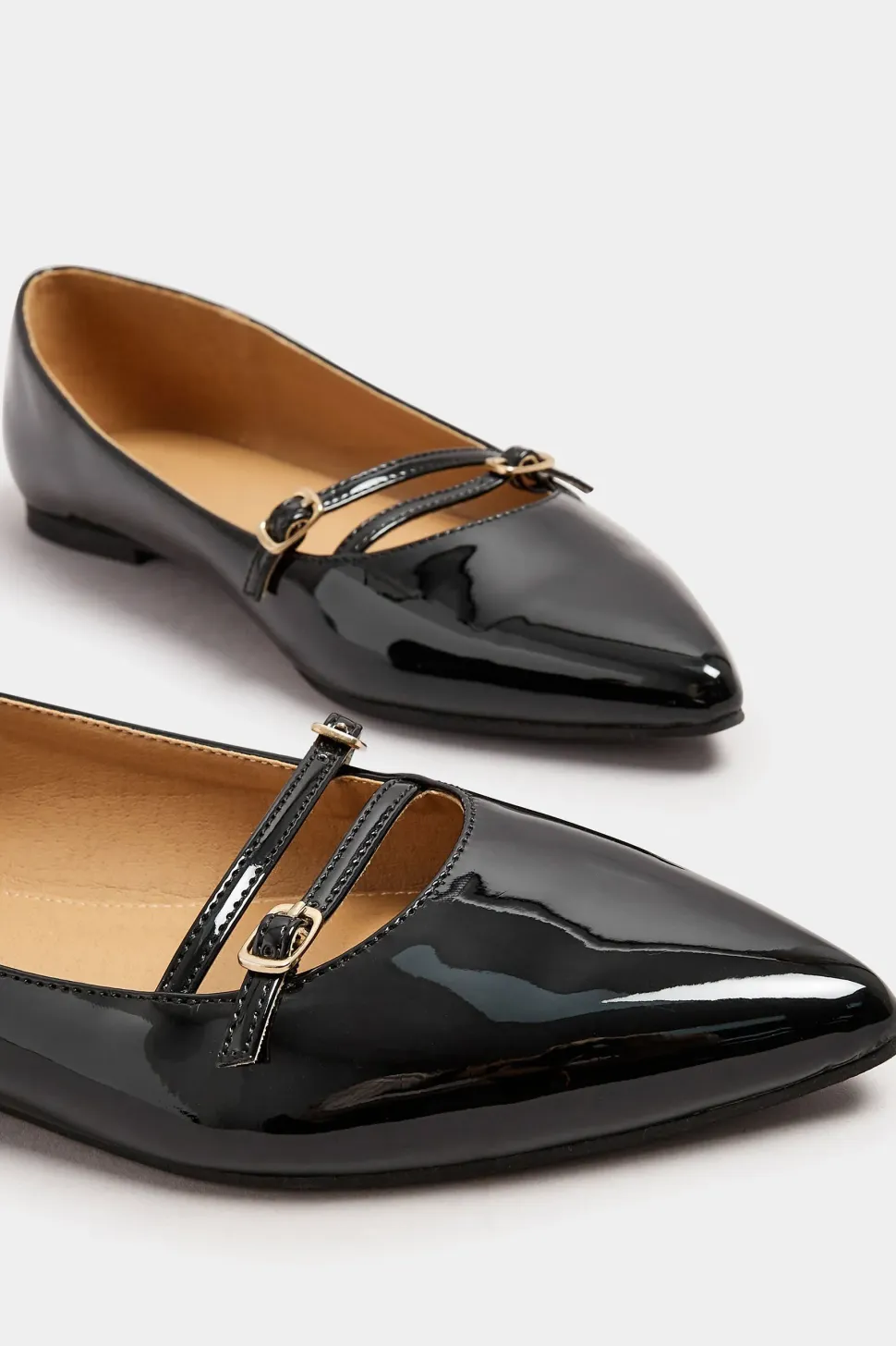 Pointed Buckle Flats In Standard Fit