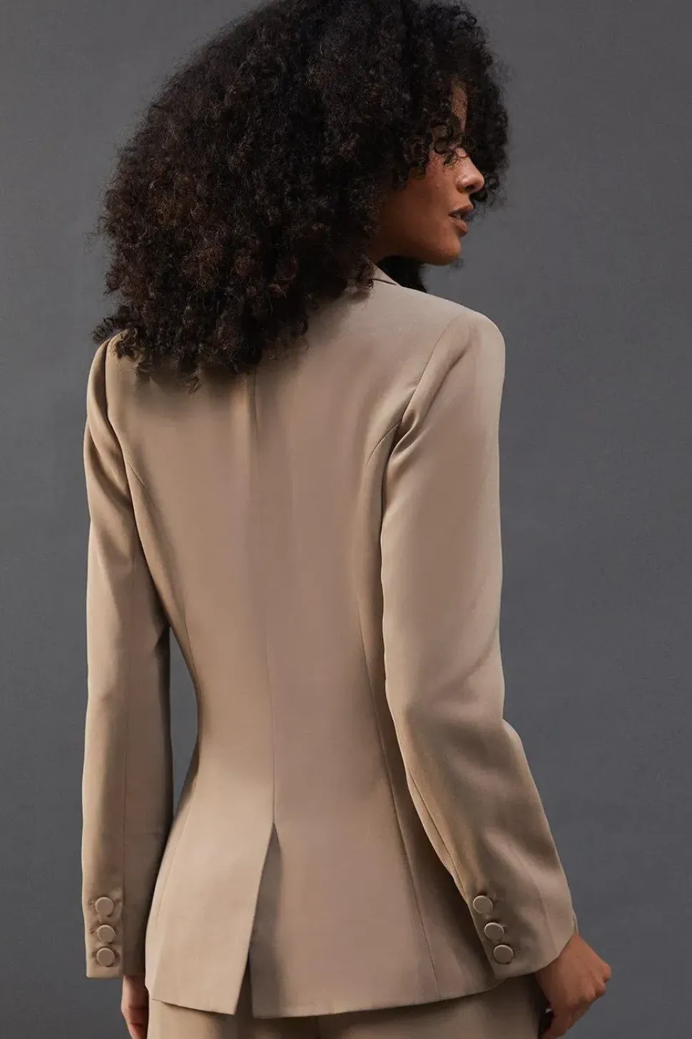 Premium Pocket Detail Fitted Blazer