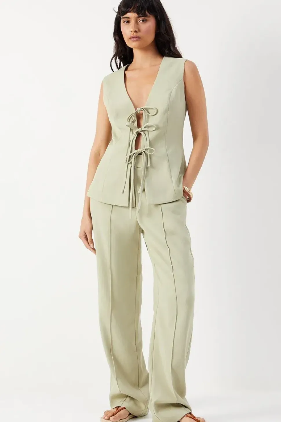 Premium Wide Leg Mid Waist Trouser
