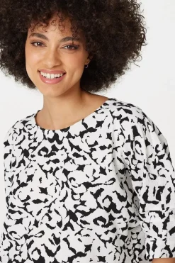 Printed Gathered Sleeve Blouse