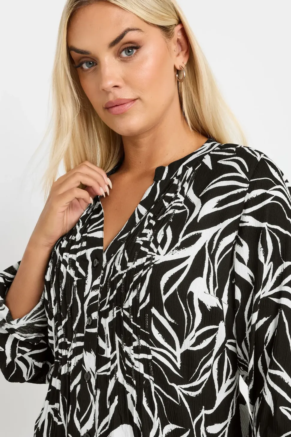 Printed Pintuck Blouse