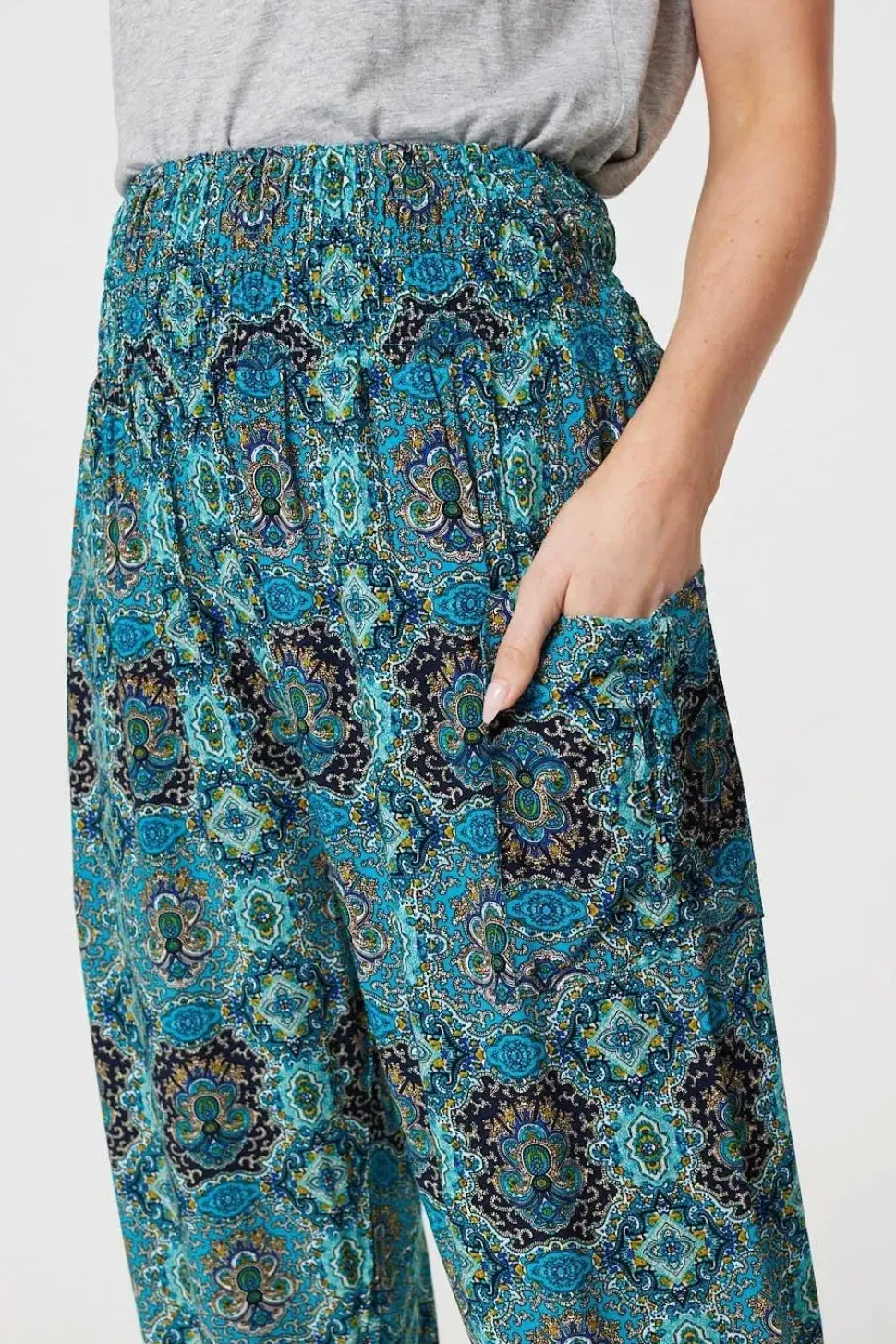 Printed Pull On Tapered Pants